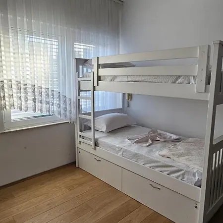 Ihosteltr Hostel